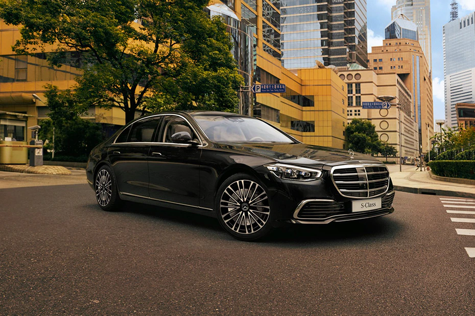 Arrive in Style: Luxury Chauffeurs for Royal Ascot 2024